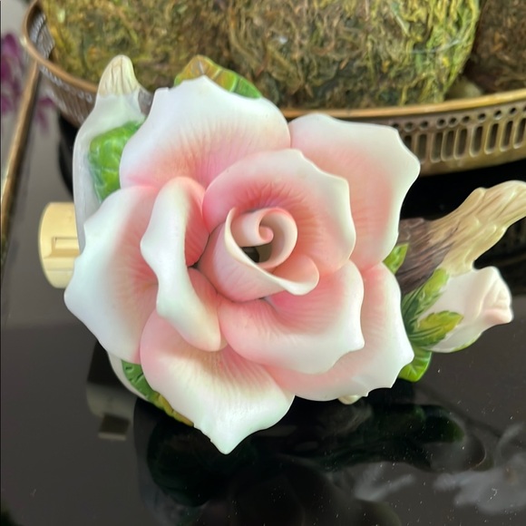 Other - Vintage Floral Pink and White Porcelain Rose Nightlight